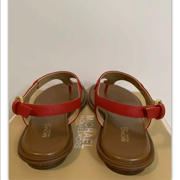 Brand New Michael Kors Plate Thong Sandals - Picture 3 of 10